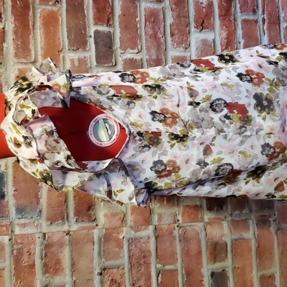 3 For $30…..Reitmans floral top - Picture 3 of 8